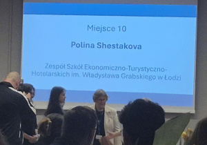 Informacja, że Polina Shestakova zajęła 10 miejsce w etapie centralnym III Olimpiady Umiejętności Hotelarskich