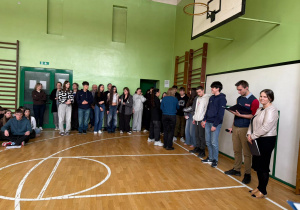 Pani Dyrektor wręczająca nagrody