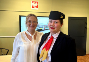 Pani Ewa Kosiorek-Dynek wraz z przedstawicielką łódzkich kolei