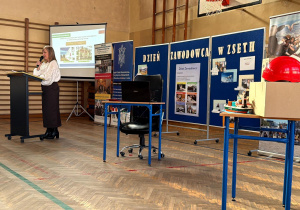 Przemawiająca Pani Dyrektor Agnieszka Wojtczak