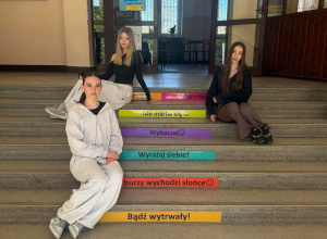 Schody z hasłami