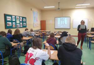 Akcja czytania książek uczniom