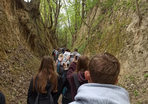 Uczniowie w sandomierskim Wąwozie św. Jadwigi
